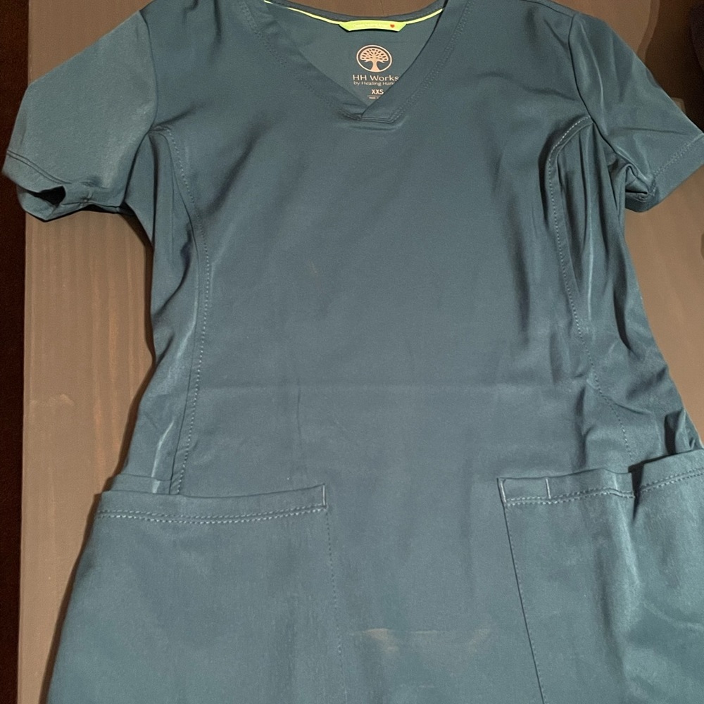 Scrub top